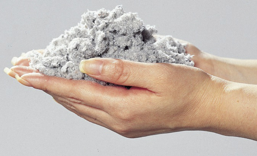 呼吸する断熱材セルロースファイバー