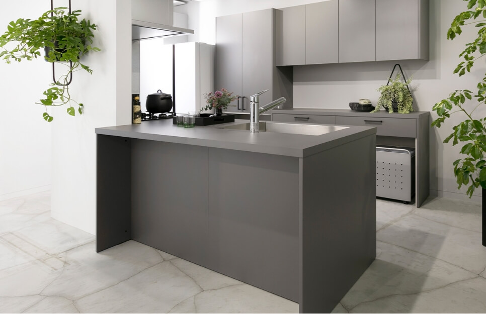 GRAFTEKT［袖壁付ペニンシュラ ］